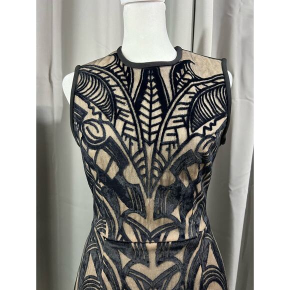 YIGAL AZROUEL Black and Nude Art Deco Velvet Sleeveless Designer Dress Sz 6 - Picture 9 of 14